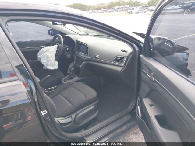 Photo 4 VIN: 5NPD84LF3JH345349 - HYUNDAI ELANTRA 