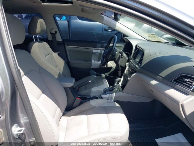 Photo 4 VIN: 5NPD84LF3JH356481 - HYUNDAI ELANTRA 