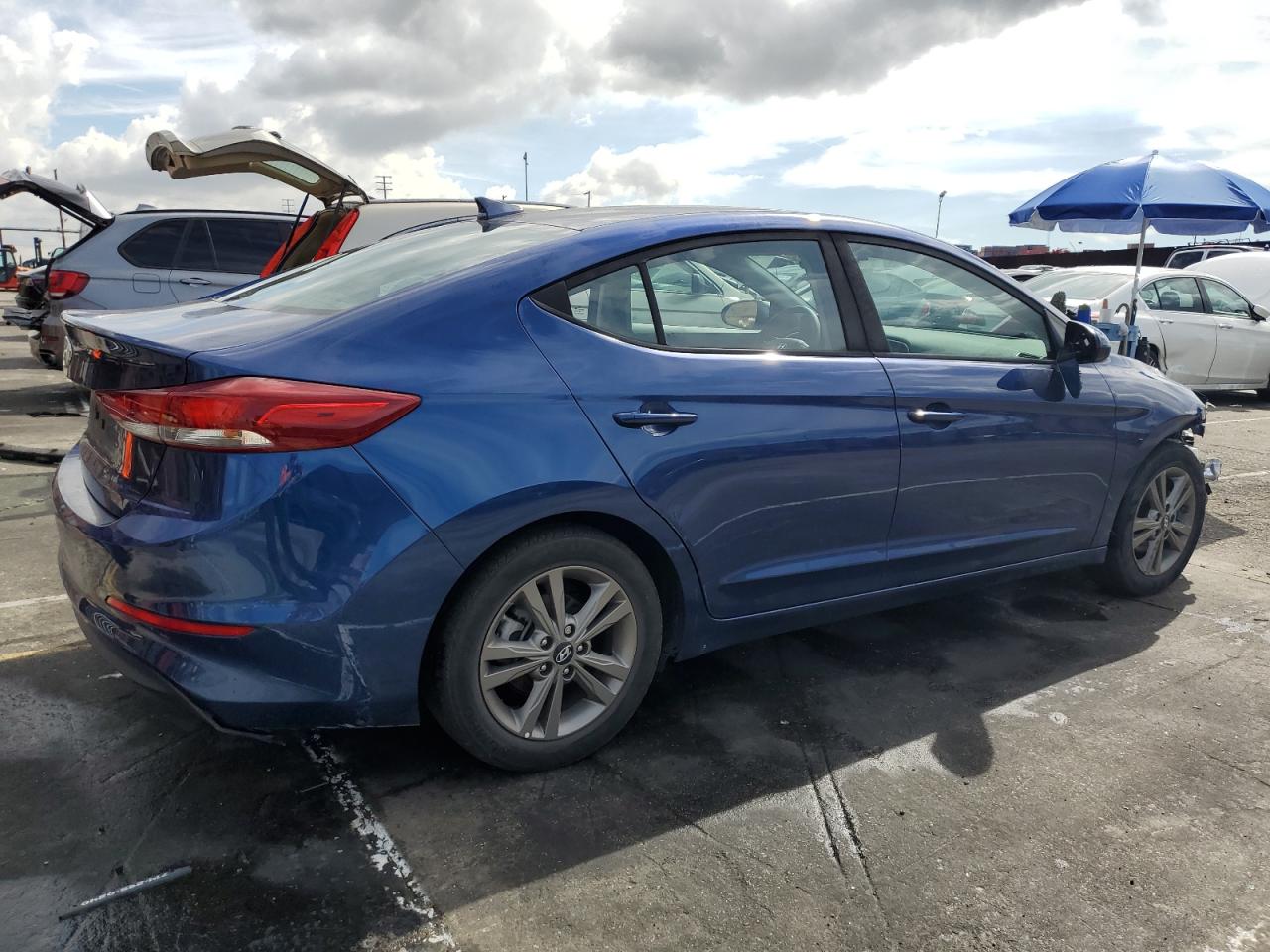 Photo 2 VIN: 5NPD84LF3JH366833 - HYUNDAI ELANTRA 