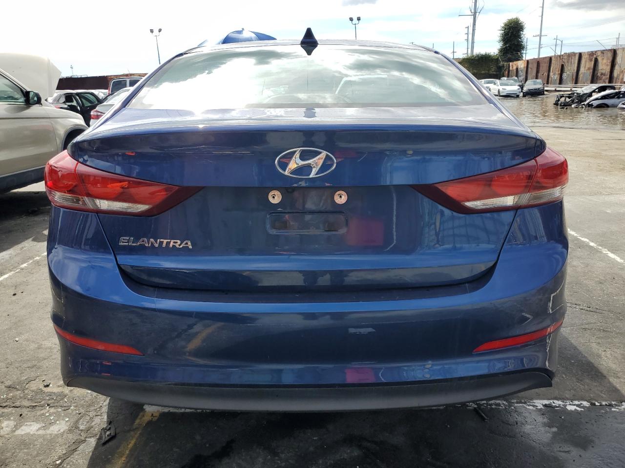 Photo 5 VIN: 5NPD84LF3JH366833 - HYUNDAI ELANTRA 