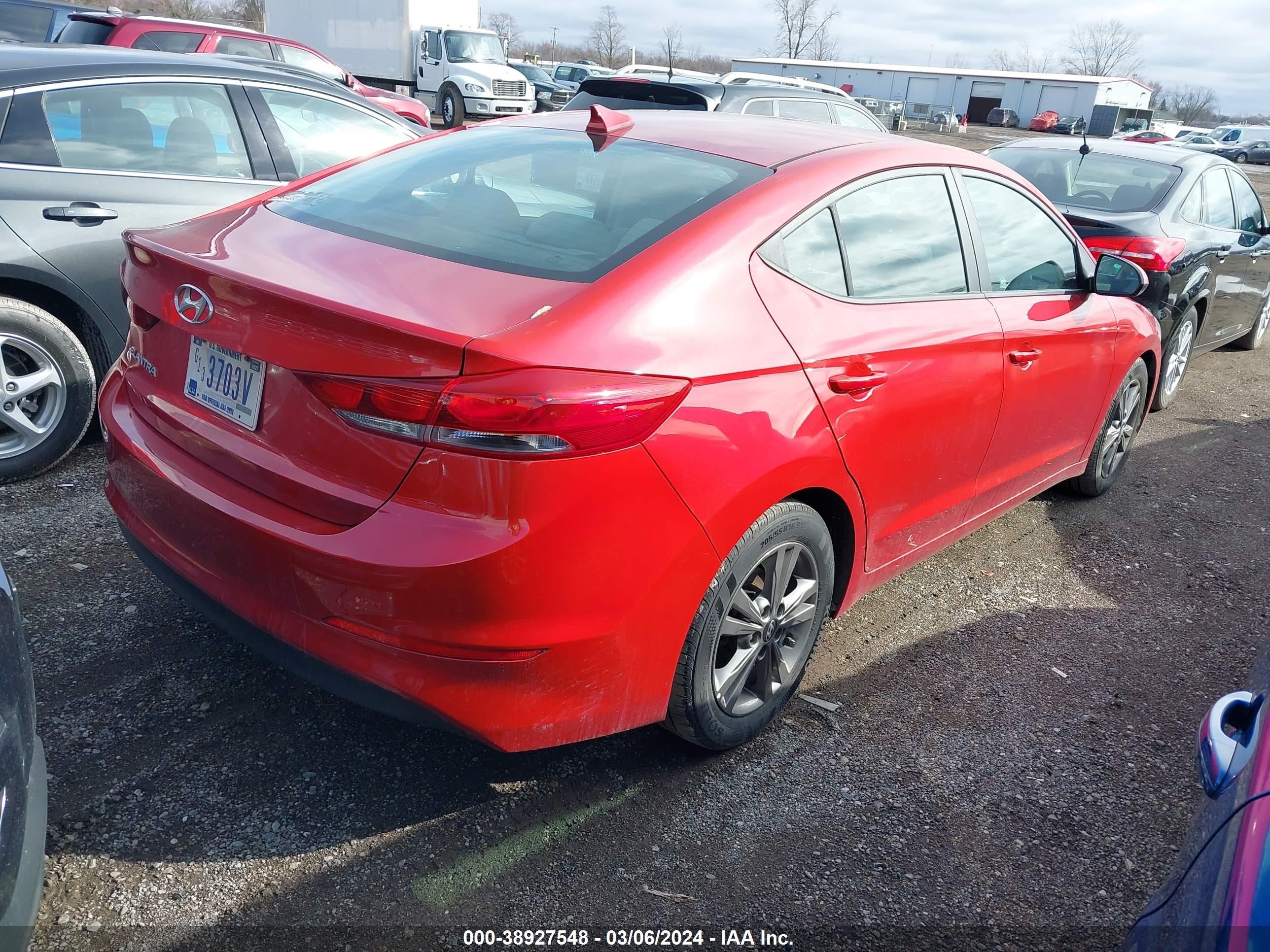 Photo 3 VIN: 5NPD84LF3JH382904 - HYUNDAI ELANTRA 