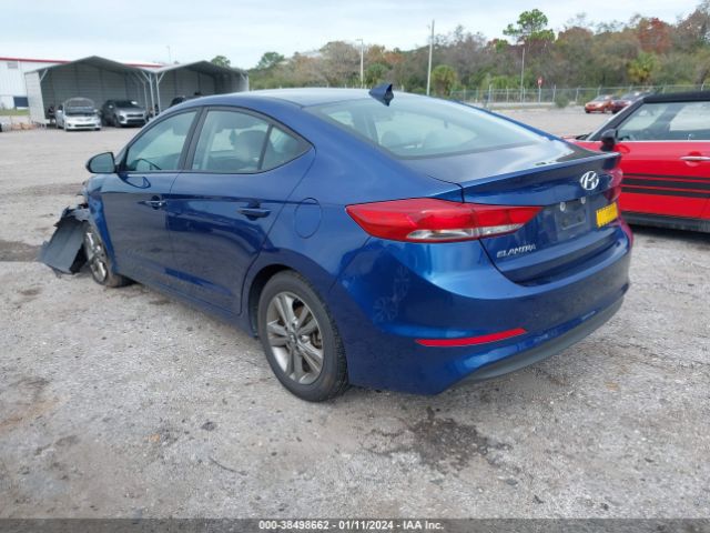 Photo 2 VIN: 5NPD84LF3JH390677 - HYUNDAI ELANTRA 