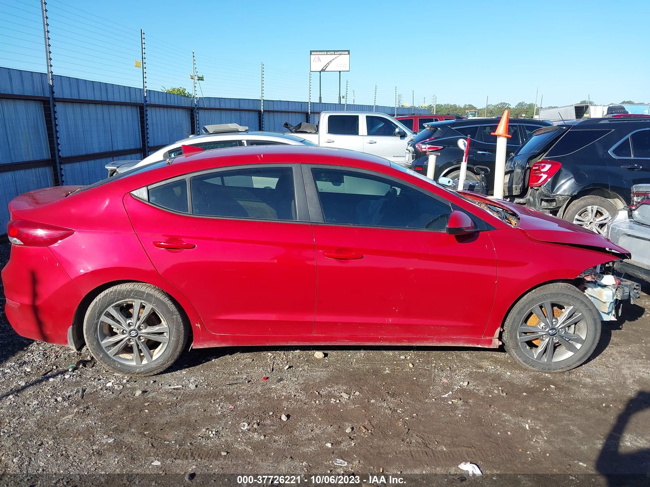 Photo 11 VIN: 5NPD84LF3JH395684 - HYUNDAI ELANTRA 