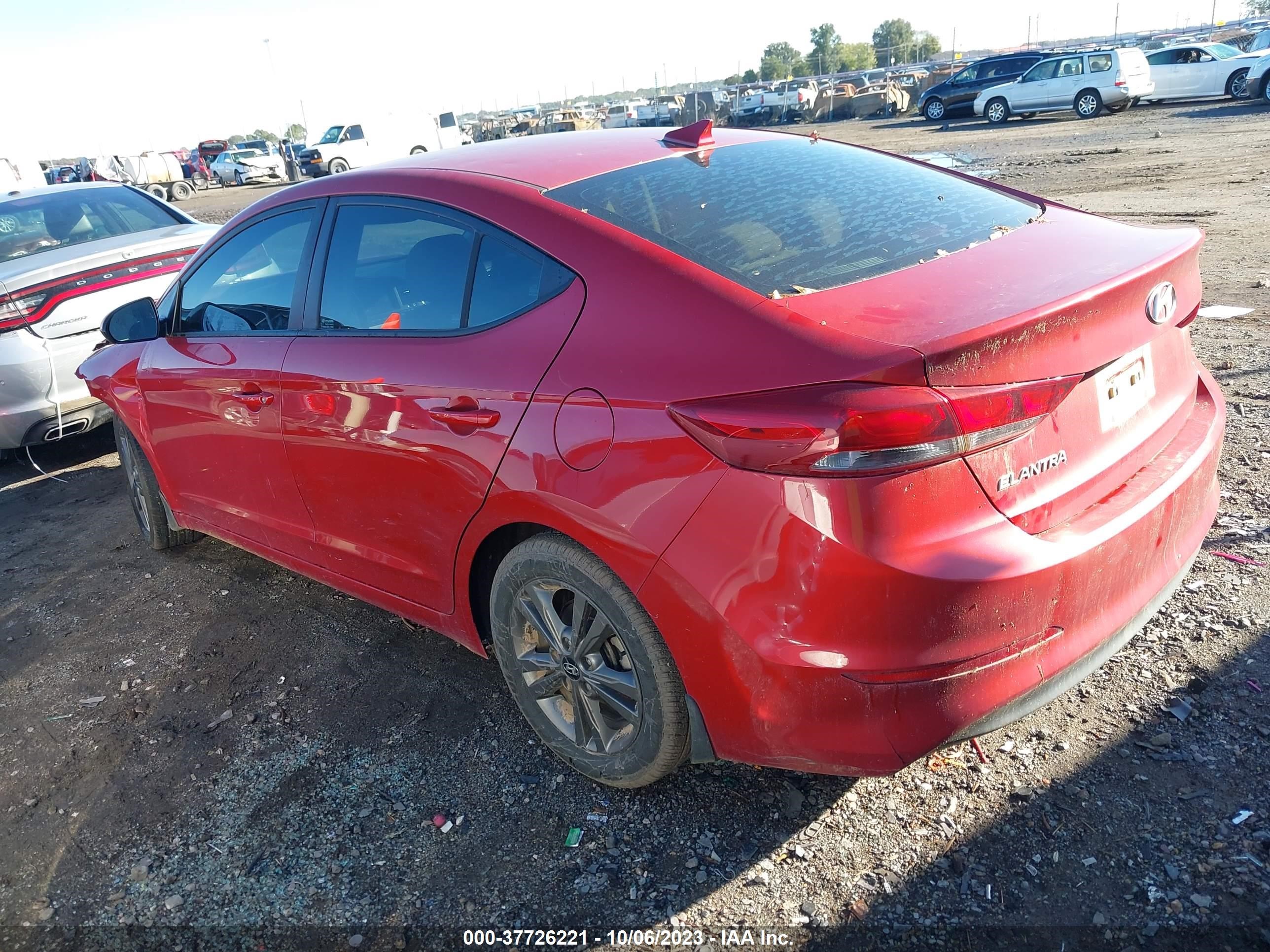 Photo 2 VIN: 5NPD84LF3JH395684 - HYUNDAI ELANTRA 