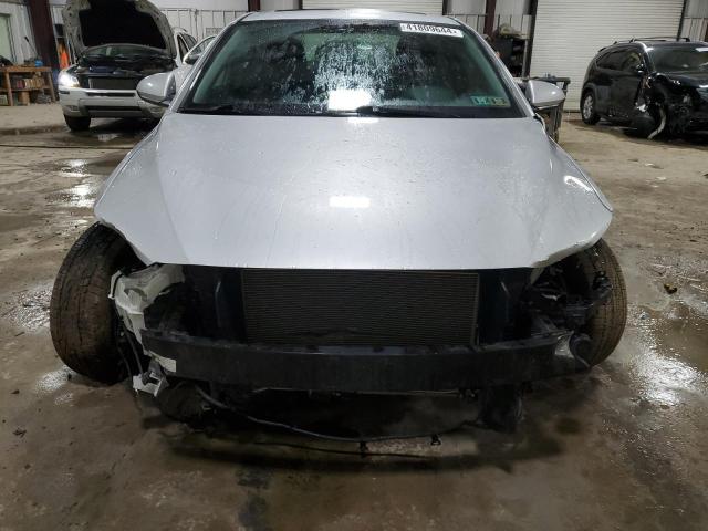 Photo 4 VIN: 5NPD84LF3JH399279 - HYUNDAI ELANTRA 