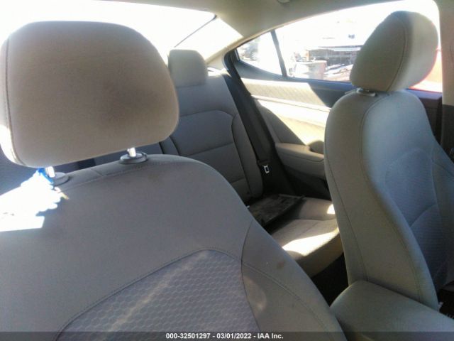 Photo 4 VIN: 5NPD84LF3KH403848 - HYUNDAI ELANTRA 