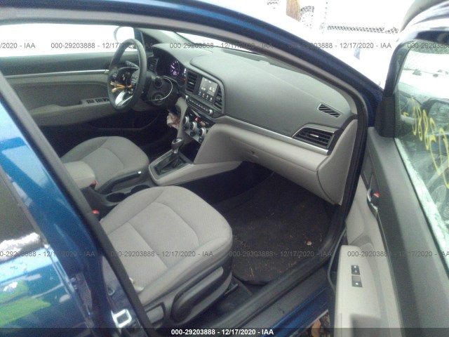 Photo 4 VIN: 5NPD84LF3KH405972 - HYUNDAI ELANTRA 