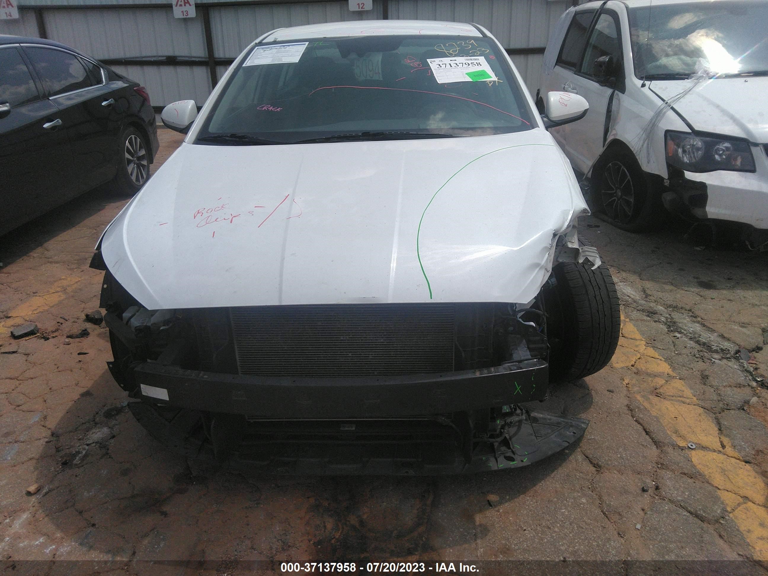 Photo 11 VIN: 5NPD84LF3KH408239 - HYUNDAI ELANTRA 