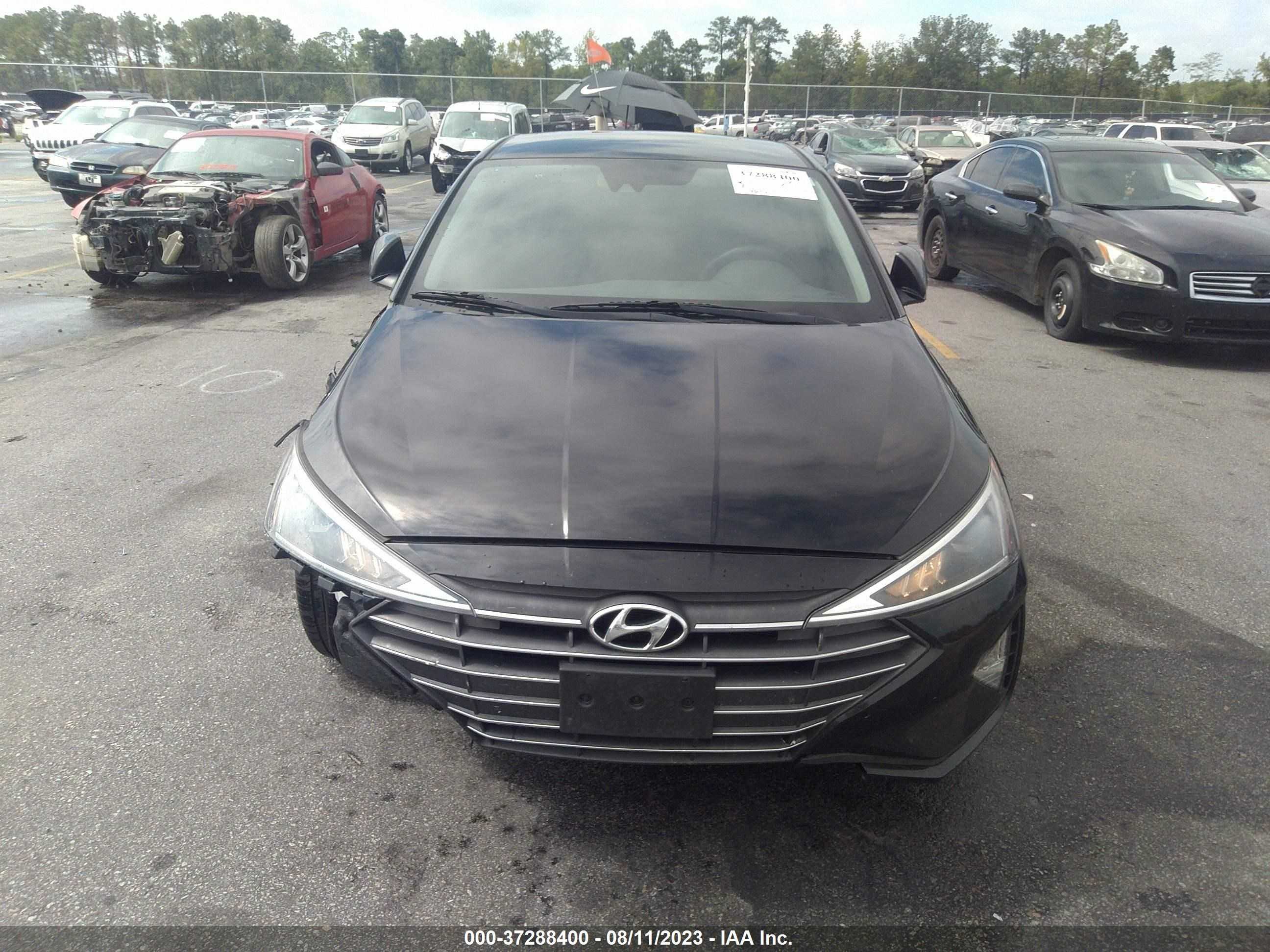 Photo 11 VIN: 5NPD84LF3KH423422 - HYUNDAI ELANTRA 