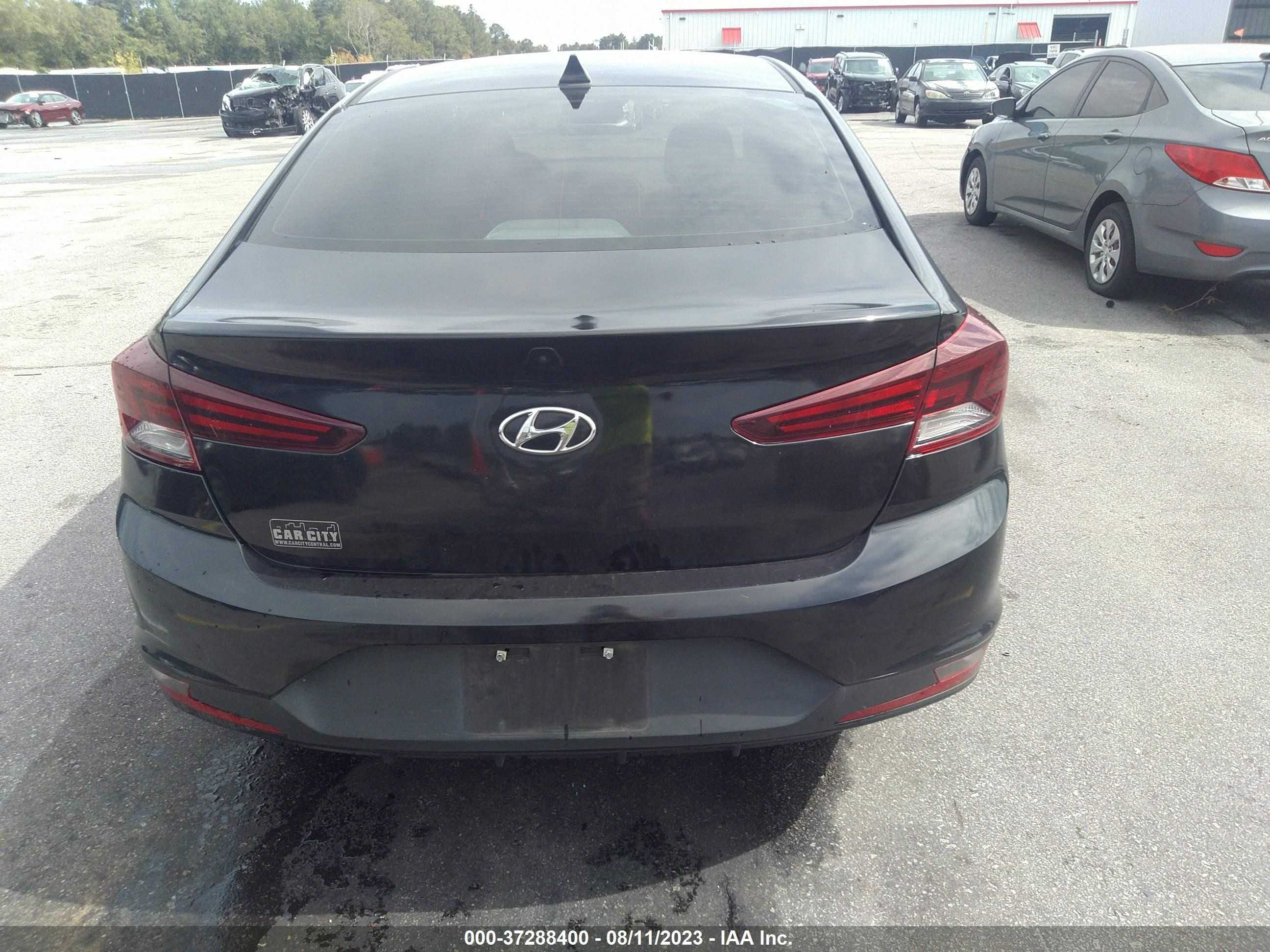 Photo 15 VIN: 5NPD84LF3KH423422 - HYUNDAI ELANTRA 