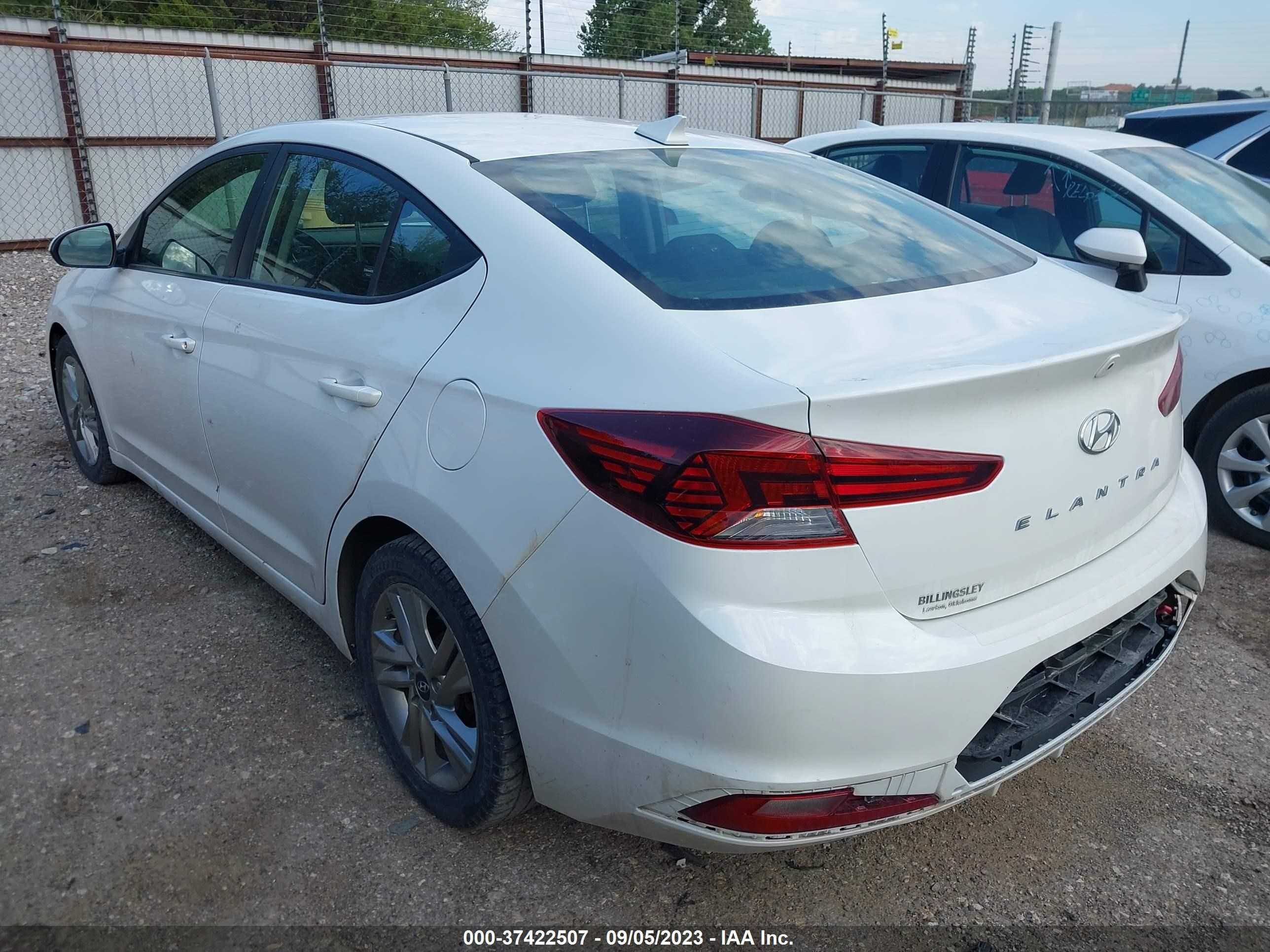 Photo 2 VIN: 5NPD84LF3LH533100 - HYUNDAI ELANTRA 