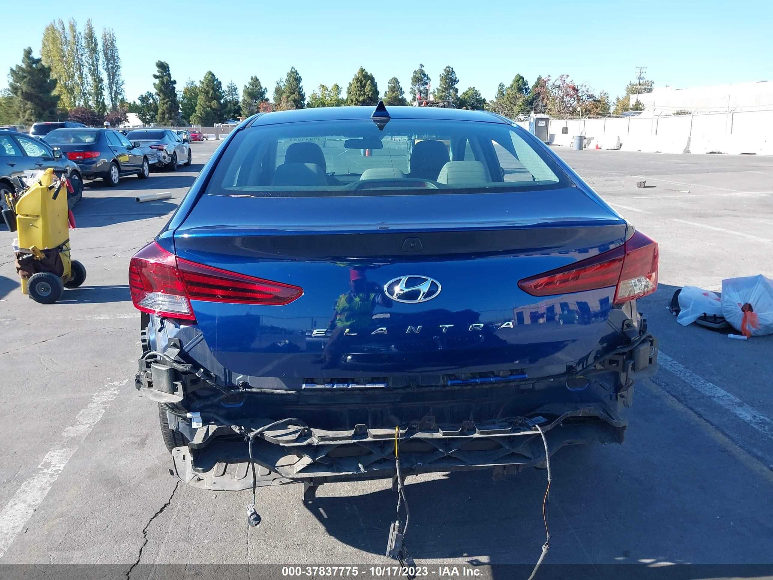 Photo 16 VIN: 5NPD84LF3LH569191 - HYUNDAI ELANTRA 