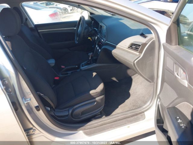 Photo 4 VIN: 5NPD84LF3LH571636 - HYUNDAI ELANTRA SE 