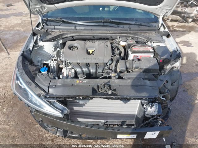 Photo 9 VIN: 5NPD84LF3LH573273 - HYUNDAI ELANTRA 