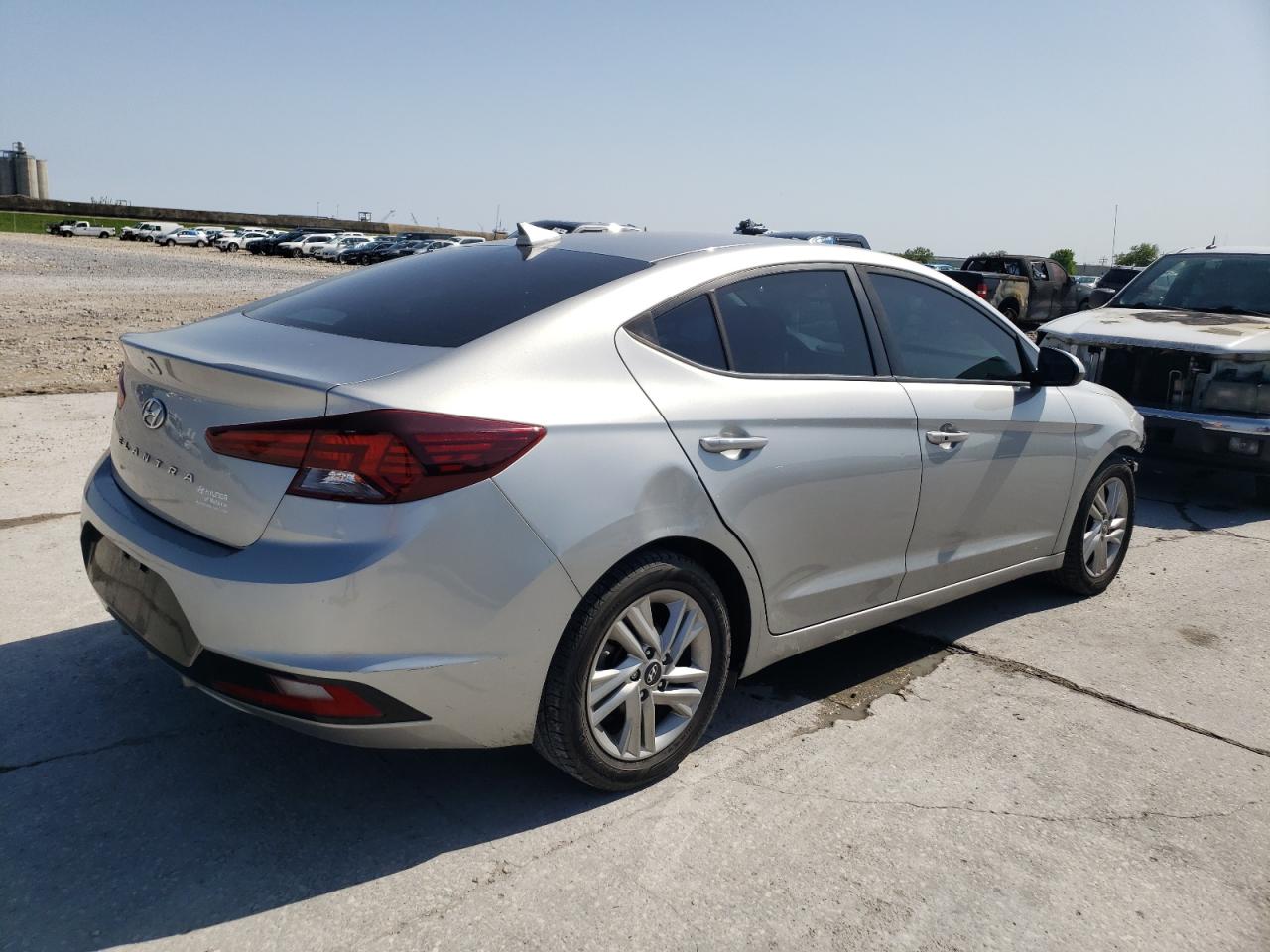 Photo 2 VIN: 5NPD84LF3LH606546 - HYUNDAI ELANTRA 