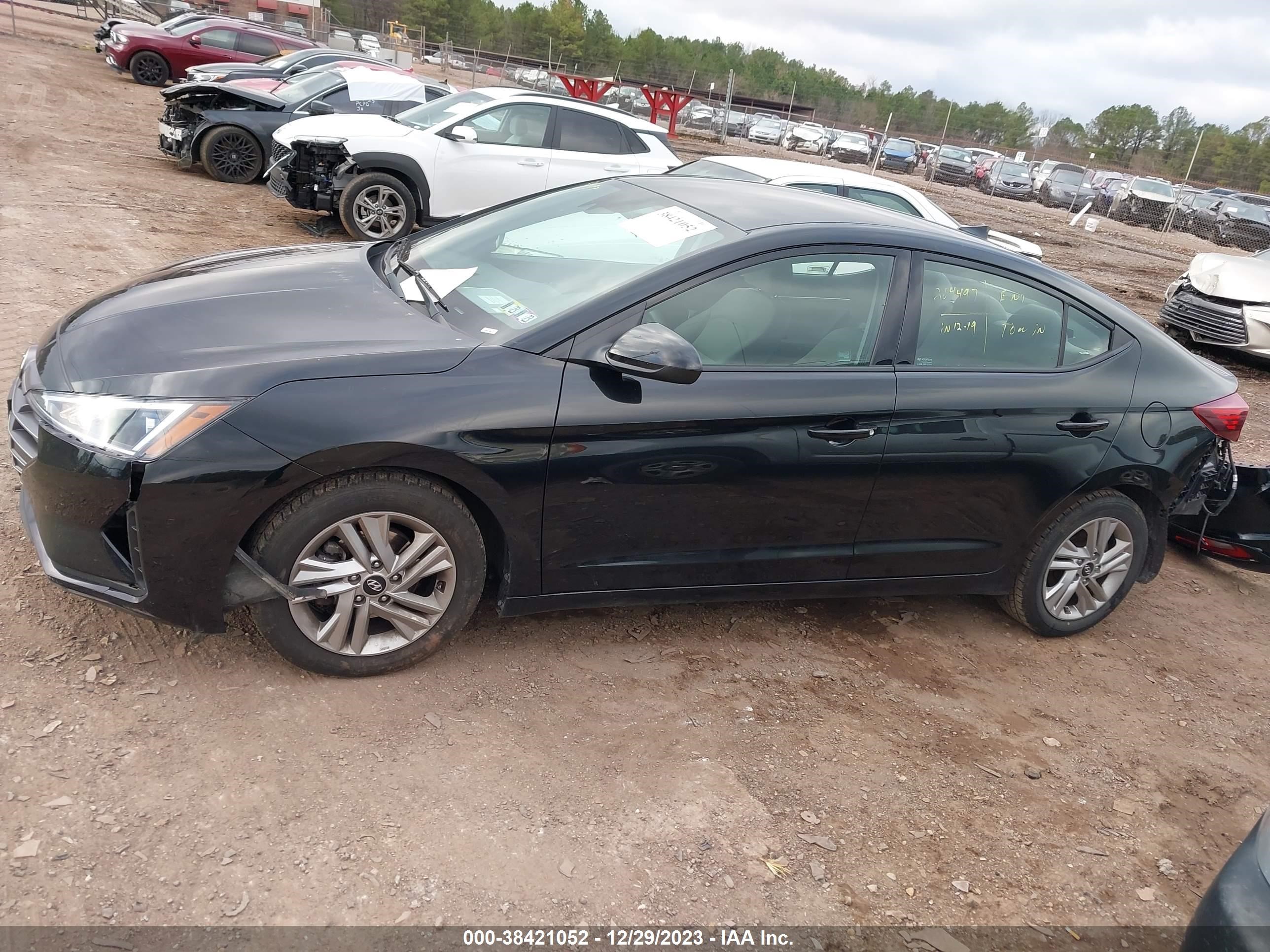 Photo 13 VIN: 5NPD84LF3LH628580 - HYUNDAI ELANTRA 