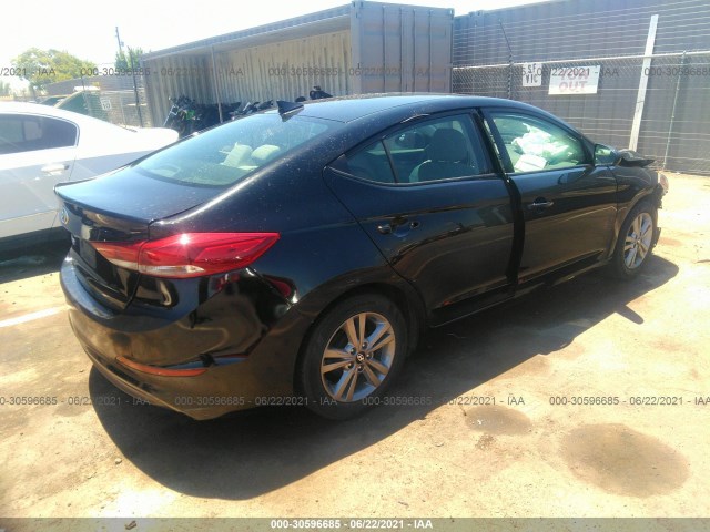 Photo 3 VIN: 5NPD84LF4HH010062 - HYUNDAI ELANTRA 