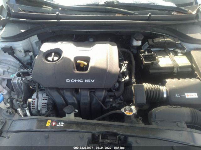 Photo 9 VIN: 5NPD84LF4HH011017 - HYUNDAI ELANTRA 