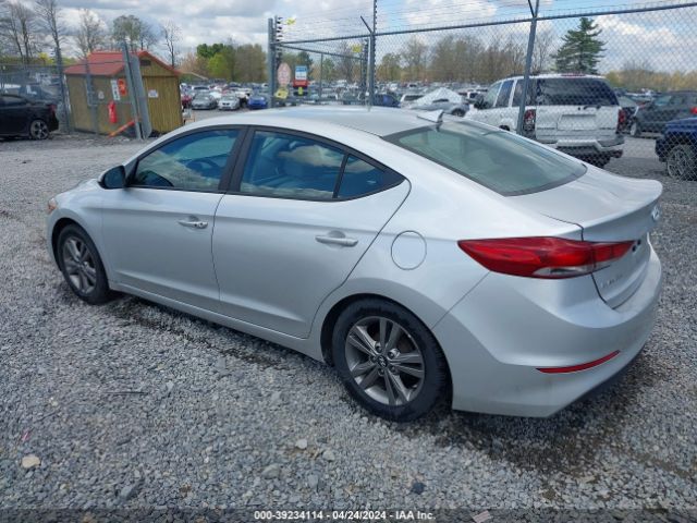 Photo 2 VIN: 5NPD84LF4HH014046 - HYUNDAI ELANTRA 