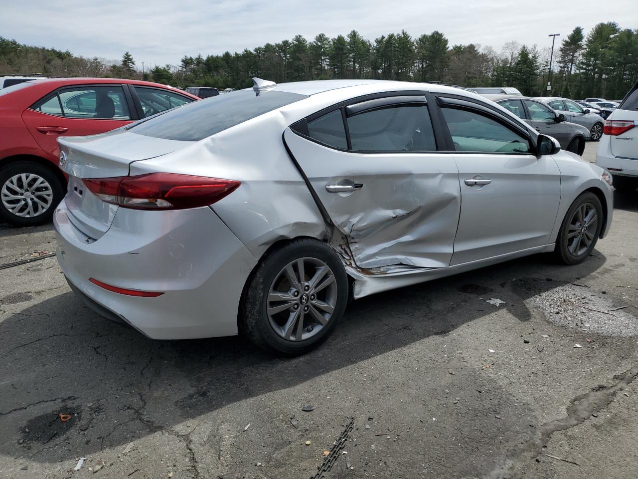 Photo 2 VIN: 5NPD84LF4HH018579 - HYUNDAI ELANTRA 