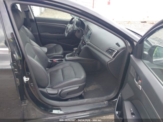 Photo 4 VIN: 5NPD84LF4HH029419 - HYUNDAI ELANTRA 