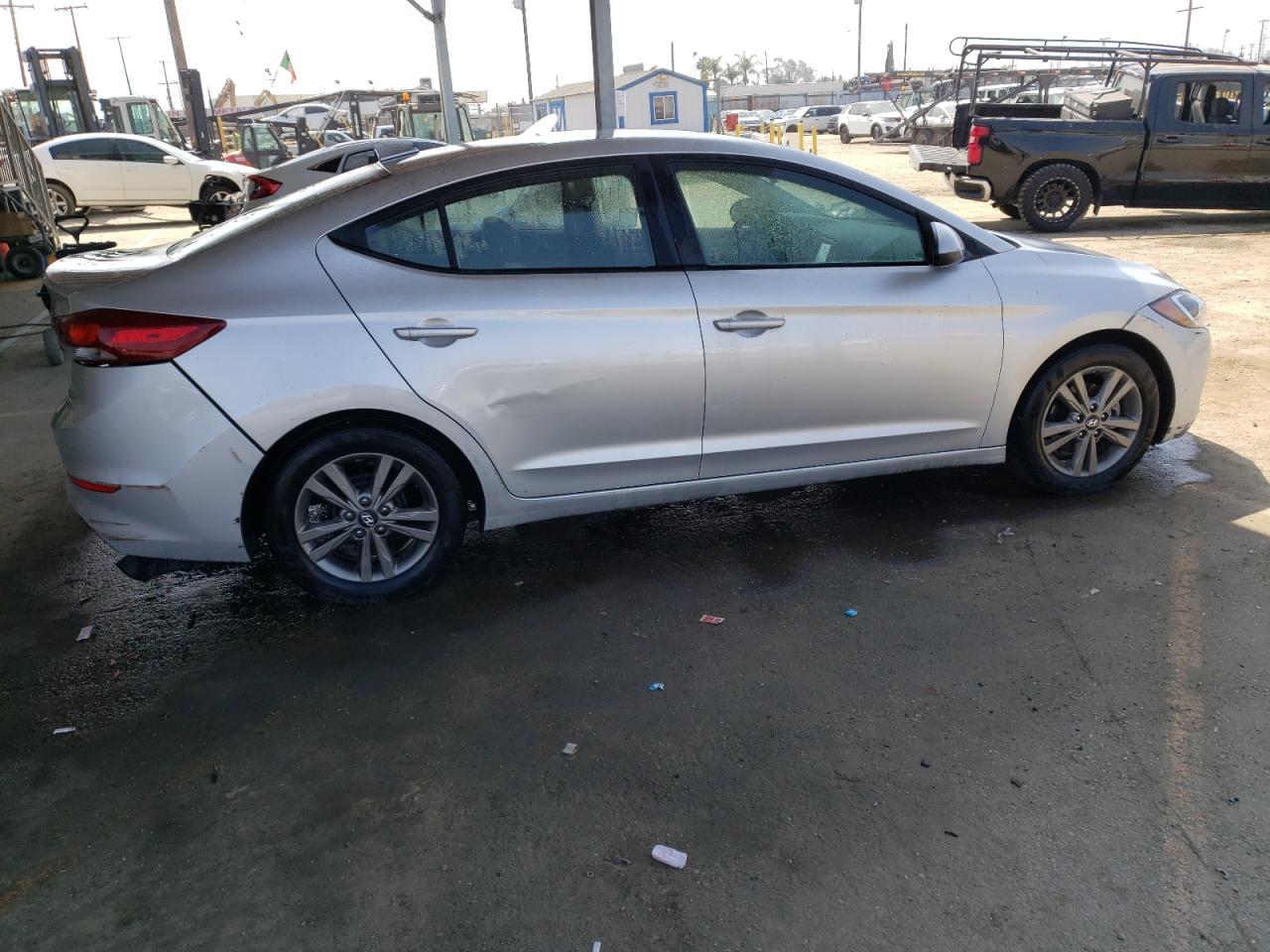 Photo 2 VIN: 5NPD84LF4HH033714 - HYUNDAI ELANTRA 