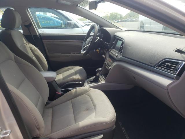 Photo 4 VIN: 5NPD84LF4HH037939 - HYUNDAI ELANTRA SE 