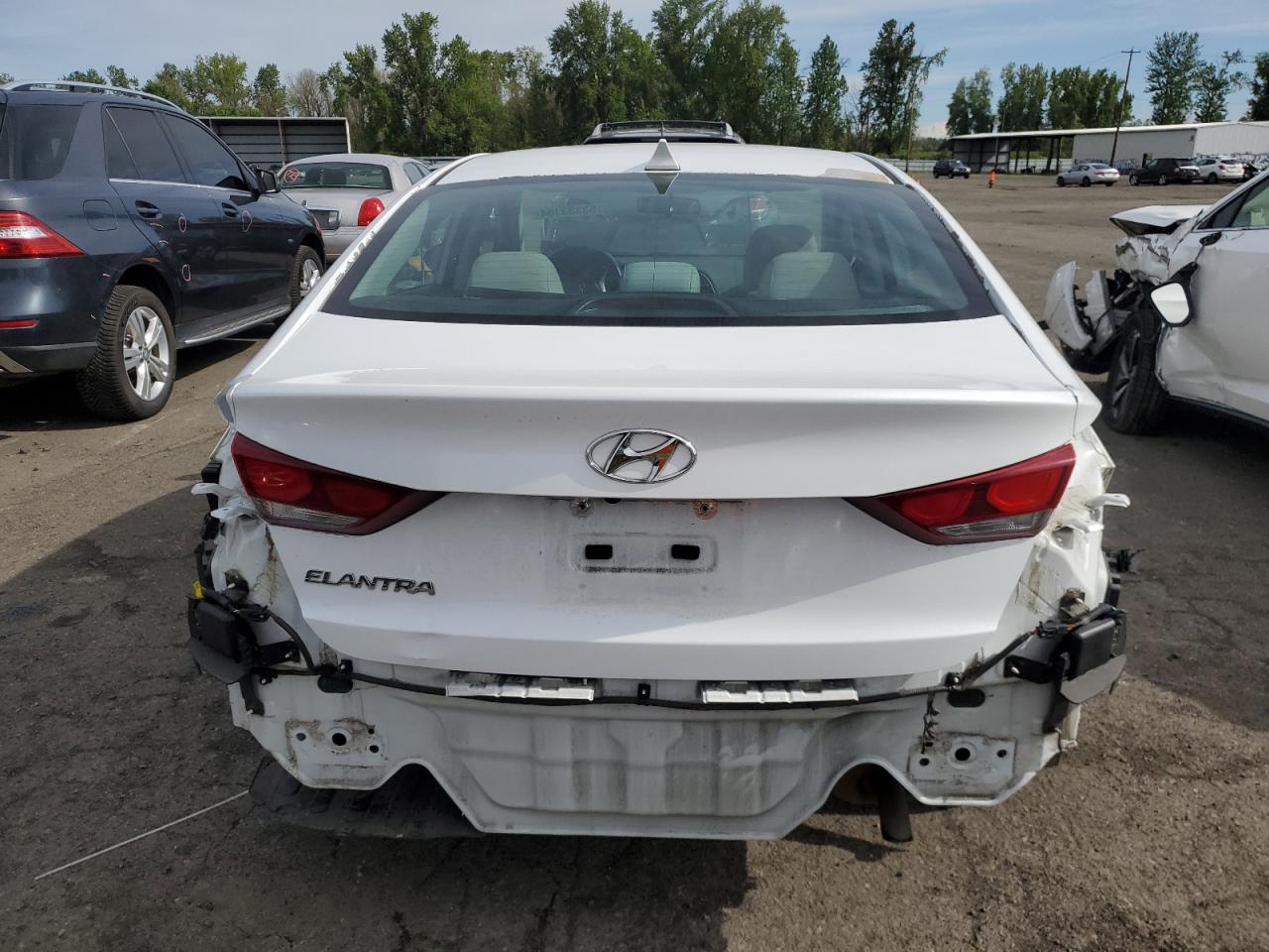 Photo 5 VIN: 5NPD84LF4HH039156 - HYUNDAI ELANTRA 