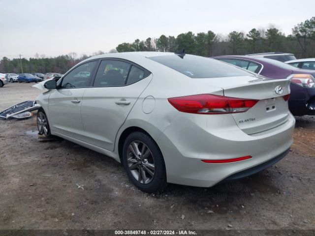 Photo 2 VIN: 5NPD84LF4HH040985 - HYUNDAI ELANTRA 