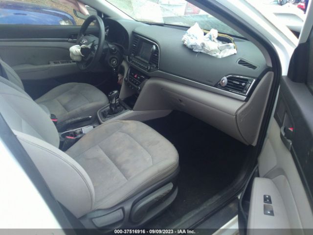 Photo 4 VIN: 5NPD84LF4HH045457 - HYUNDAI ELANTRA 