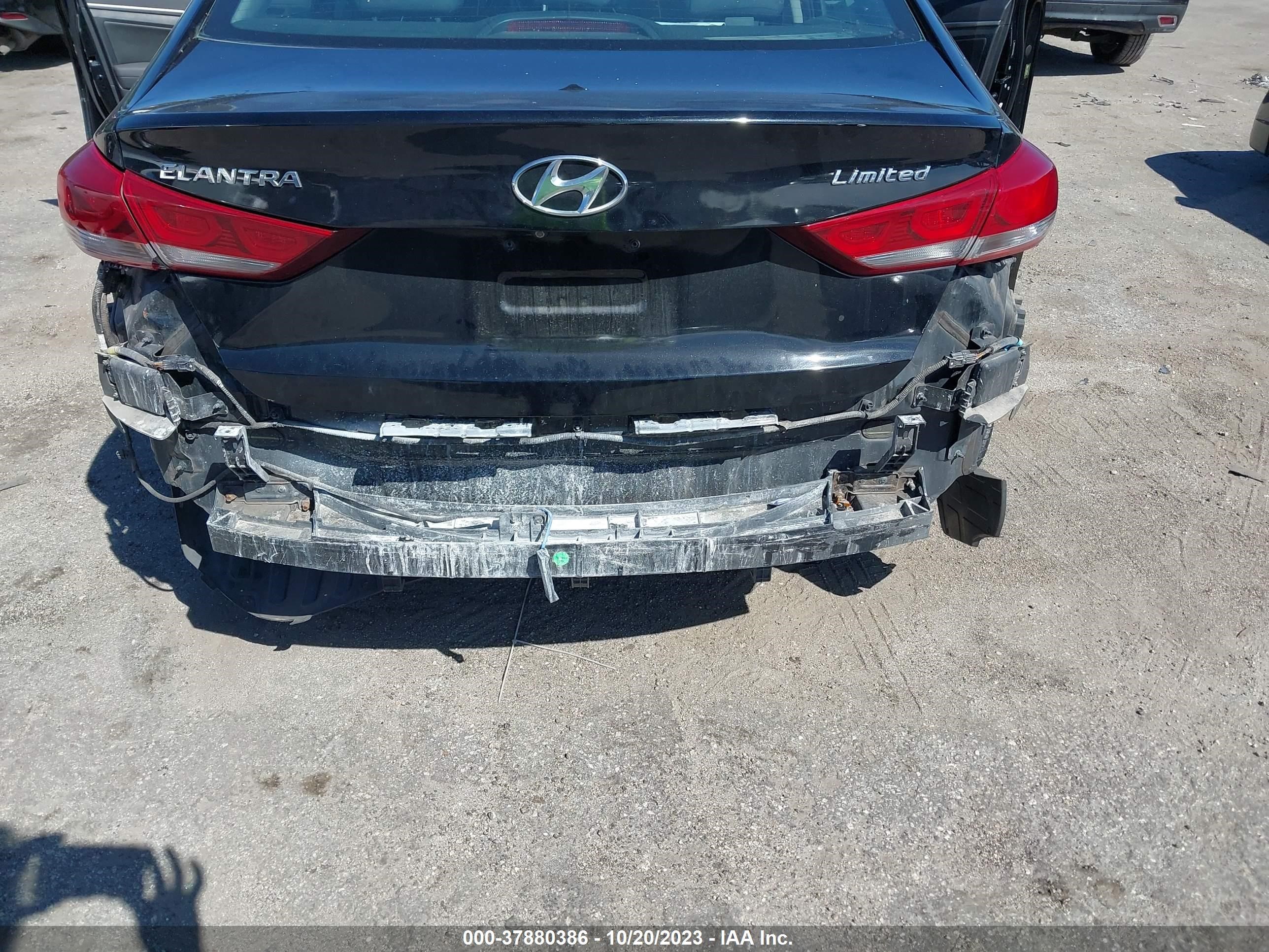 Photo 5 VIN: 5NPD84LF4HH059889 - HYUNDAI ELANTRA 