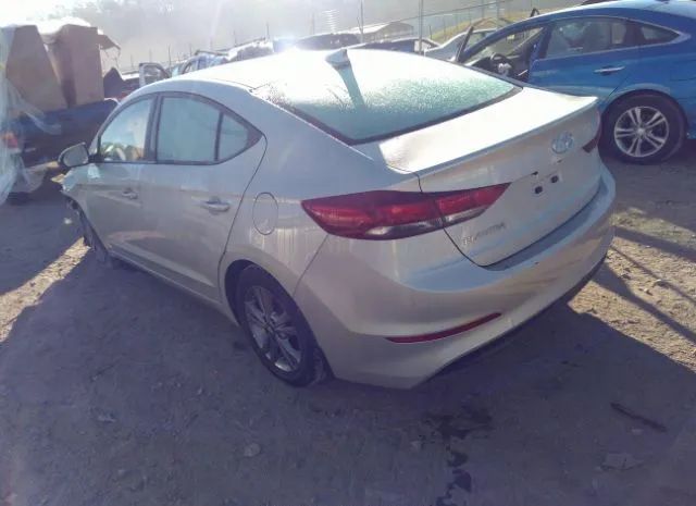 Photo 2 VIN: 5NPD84LF4HH062582 - HYUNDAI ELANTRA 