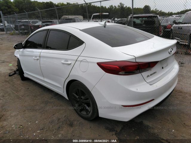 Photo 2 VIN: 5NPD84LF4HH063005 - HYUNDAI ELANTRA 