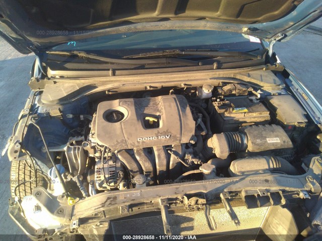 Photo 9 VIN: 5NPD84LF4HH072254 - HYUNDAI ELANTRA 