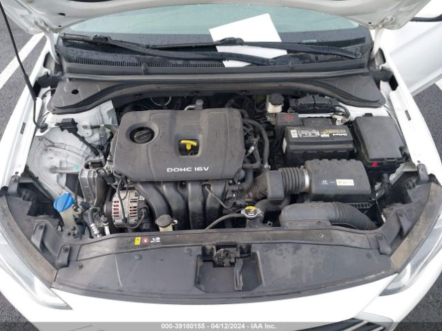 Photo 9 VIN: 5NPD84LF4HH080208 - HYUNDAI ELANTRA 