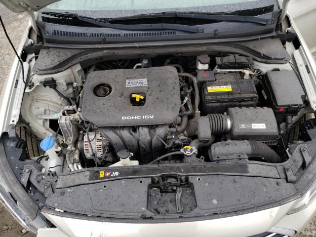 Photo 10 VIN: 5NPD84LF4HH093881 - HYUNDAI ELANTRA 