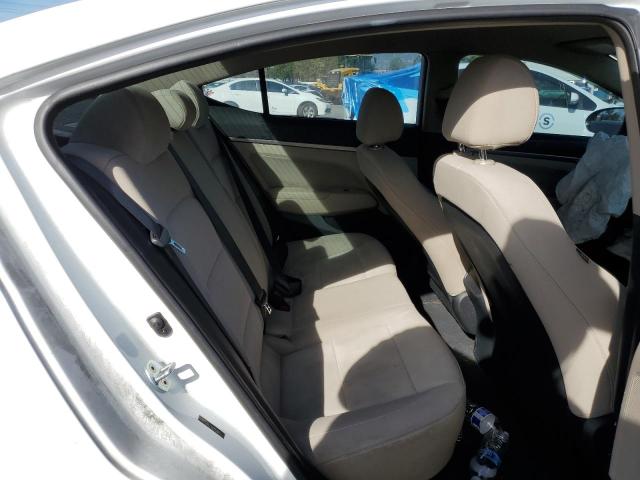 Photo 9 VIN: 5NPD84LF4HH110646 - HYUNDAI ELANTRA 