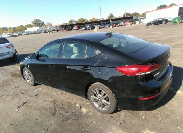 Photo 2 VIN: 5NPD84LF4HH118777 - HYUNDAI ELANTRA 