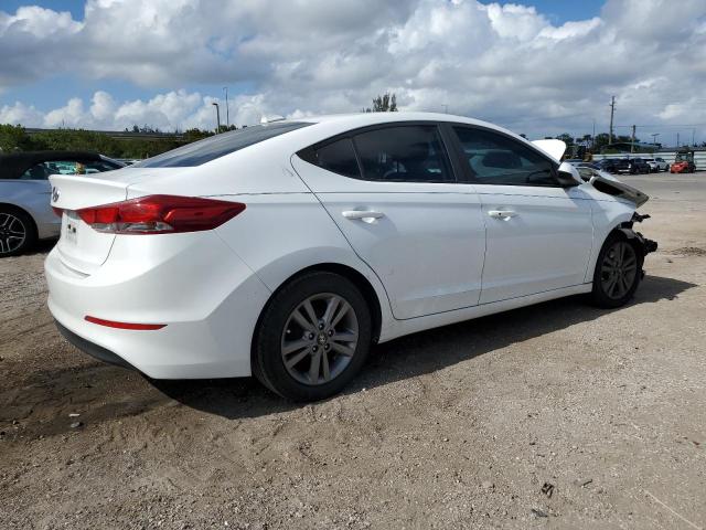 Photo 2 VIN: 5NPD84LF4HH118911 - HYUNDAI ELANTRA SE 