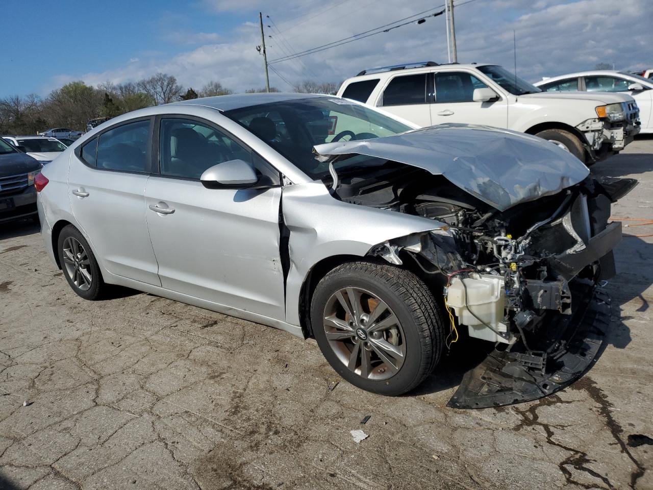 Photo 3 VIN: 5NPD84LF4HH162133 - HYUNDAI ELANTRA 