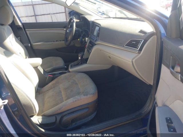 Photo 4 VIN: 5NPD84LF4HH170555 - HYUNDAI ELANTRA 