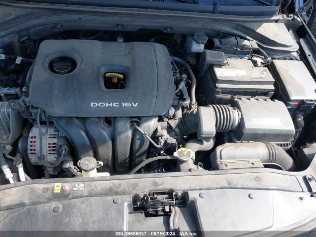 Photo 9 VIN: 5NPD84LF4HH175335 - HYUNDAI ELANTRA 