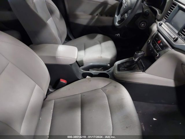 Photo 4 VIN: 5NPD84LF4HH175819 - HYUNDAI ELANTRA 