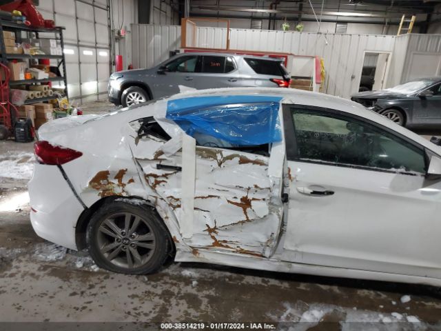 Photo 5 VIN: 5NPD84LF4HH175819 - HYUNDAI ELANTRA 