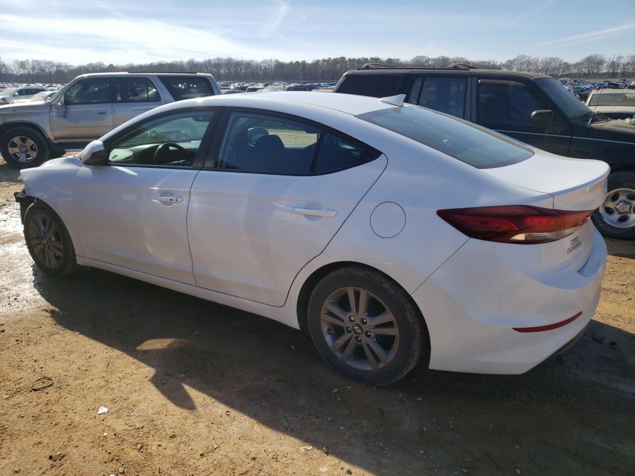 Photo 1 VIN: 5NPD84LF4HH176954 - HYUNDAI ELANTRA 