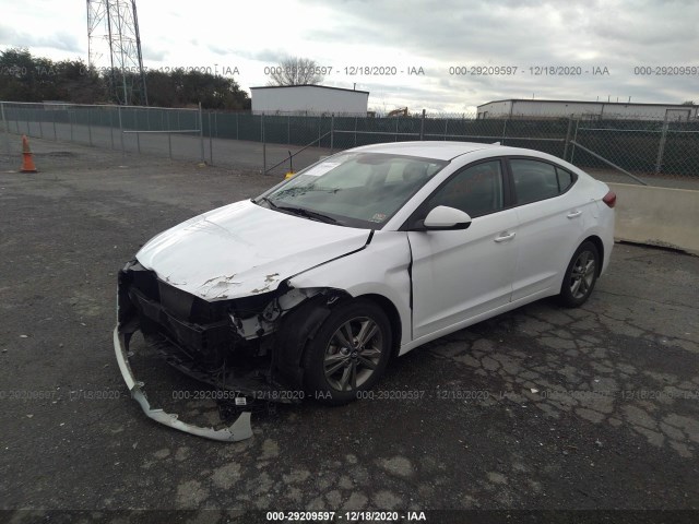 Photo 1 VIN: 5NPD84LF4HH181507 - HYUNDAI ELANTRA 