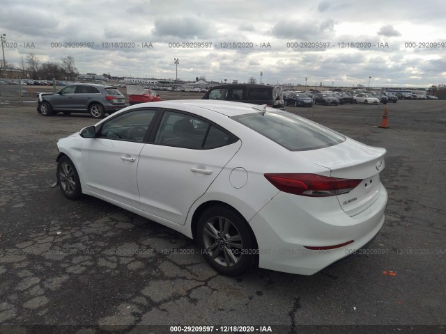 Photo 2 VIN: 5NPD84LF4HH181507 - HYUNDAI ELANTRA 