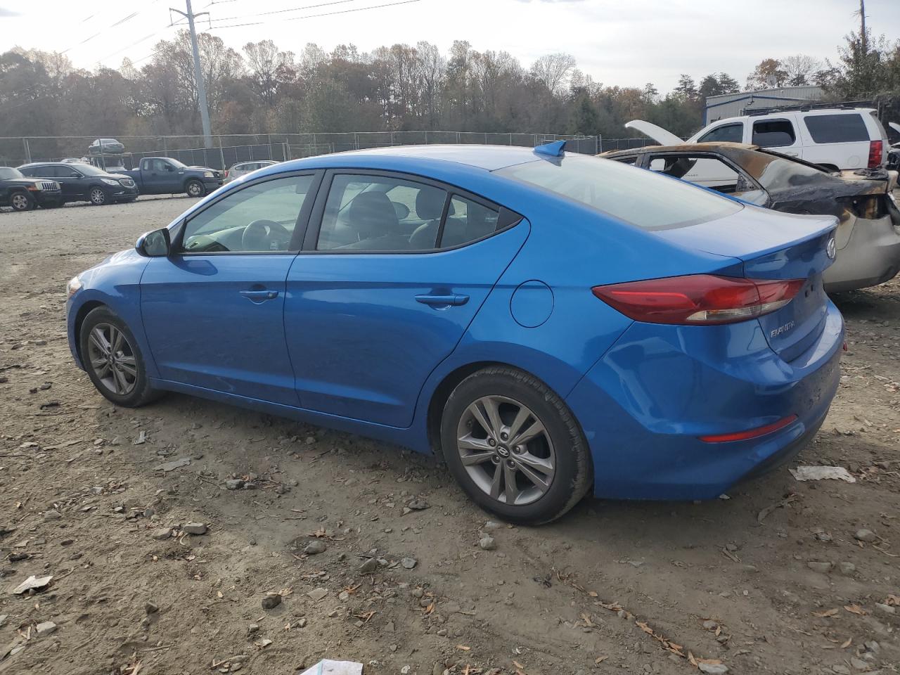 Photo 1 VIN: 5NPD84LF4HH187971 - HYUNDAI ELANTRA 