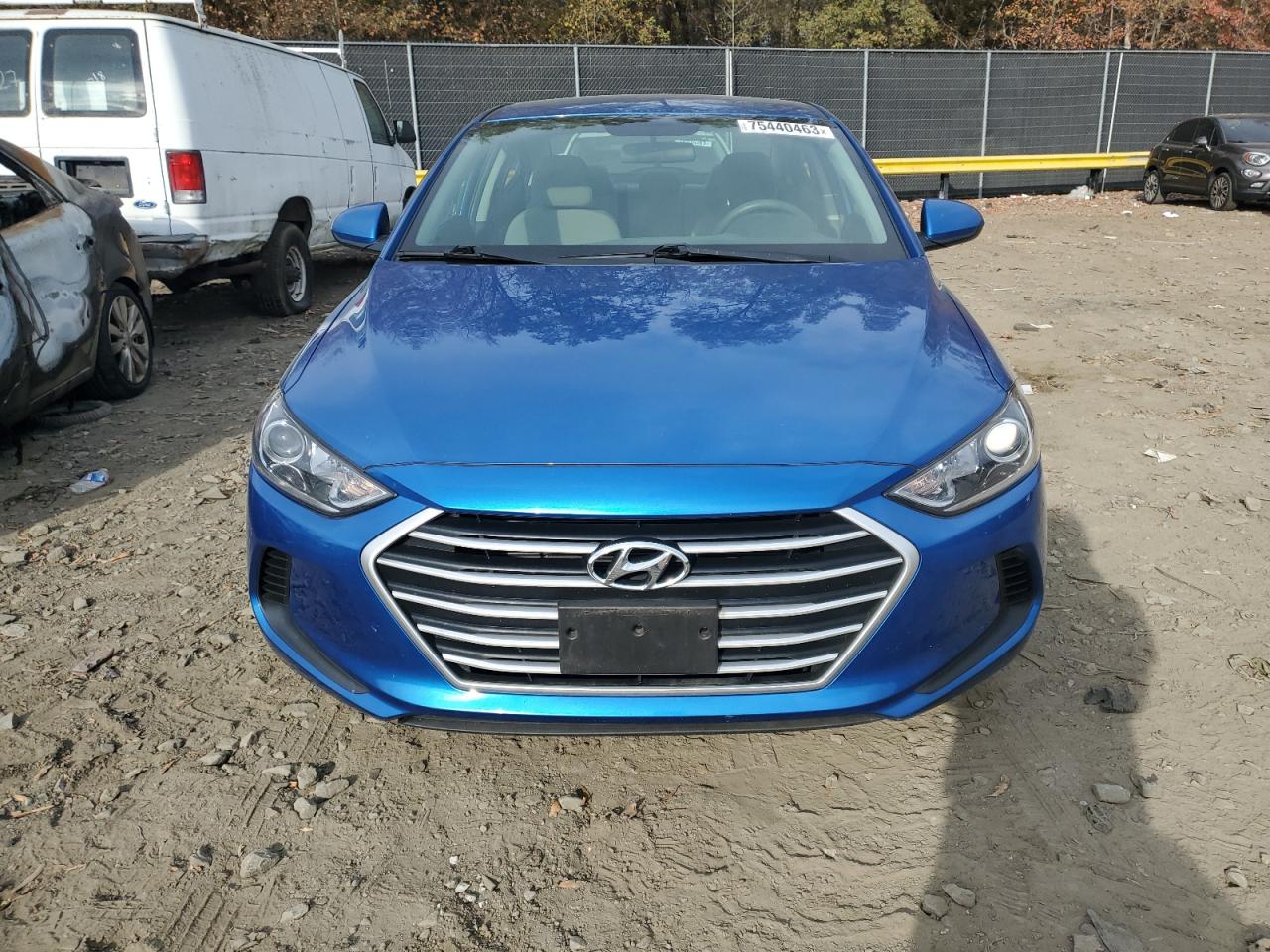 Photo 4 VIN: 5NPD84LF4HH187971 - HYUNDAI ELANTRA 