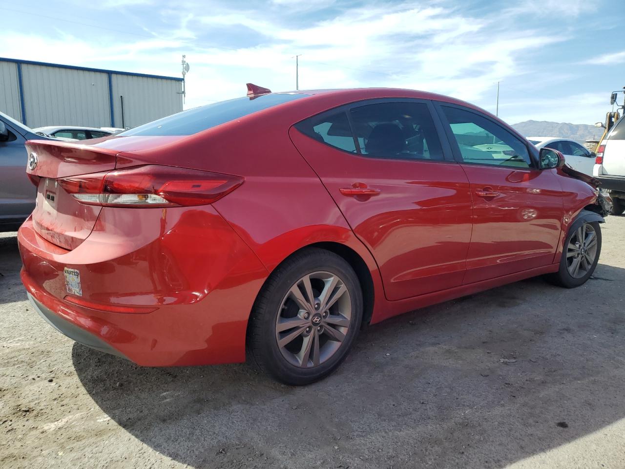 Photo 2 VIN: 5NPD84LF4HH188604 - HYUNDAI ELANTRA 